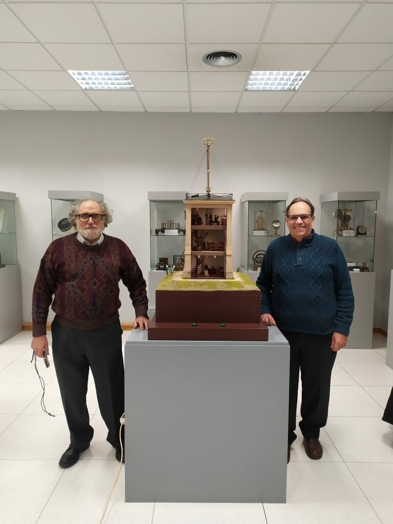 Nueva maqueta de telegrafía óptica.